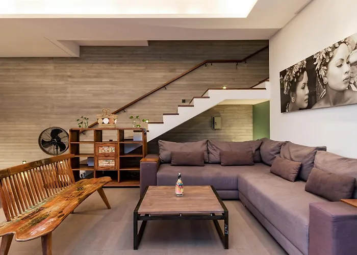 The Swan By Finder * Seminyak (Bali)