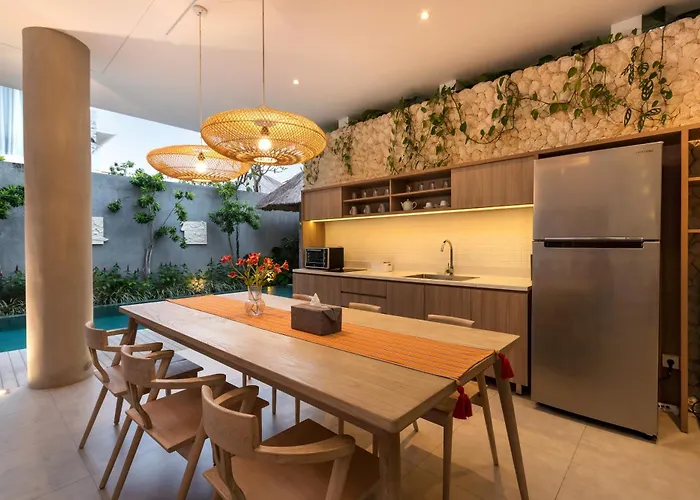 The Swan By Finder * Seminyak (Bali)